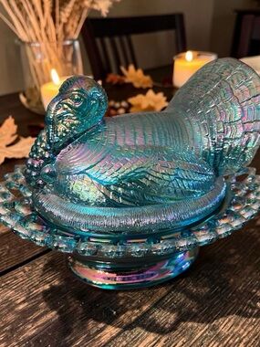 Mosser Large Teal Green UV Reactive Carnival Glass Turkey On Nest MINT!